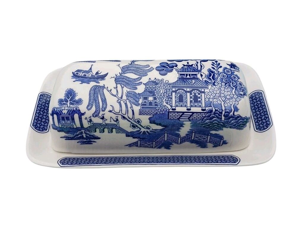 Vtg Churchhill Staffordshire England Blue Willow Covered Butter Dish & Lid READ